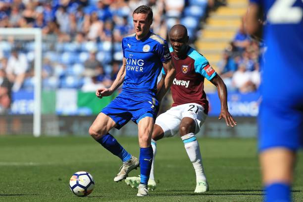 英超-特罗萨德替补破门 阿森纳1-2遭维拉读秒绝杀（英超：特罗萨德替补建功，阿森纳1-2被维拉补时绝杀）