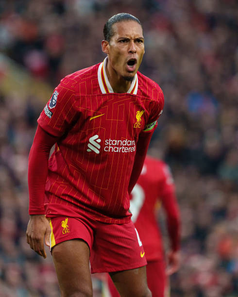 泽林斯基：我的进球有些幸运，这场地根本没法踢球，腿都痛了（泽林斯基：进球有点运气，这场地太差根本踢不了，腿都疼）